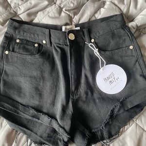 Eddie highwaisted shorts